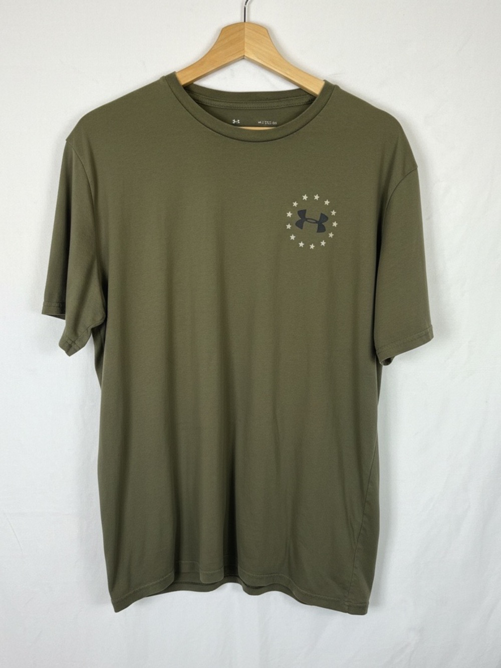 Under Armour Men's Olive Short Sleeve Performance Tee with Star Logo
Size: XL